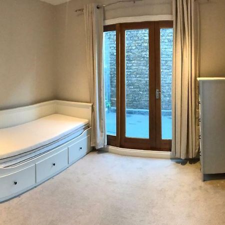 Апартаменты 2A Charlwood Place Лондон Экстерьер фото